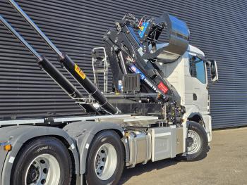 MAN TGS 35.470 8x4 / HMF 2243 Z KRAAN + HAAKARM